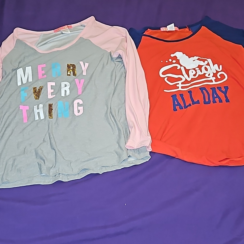 2 Juniors Shirts Pink Grey Colorful Merry Everything & Blue Red Sleigh All Day L